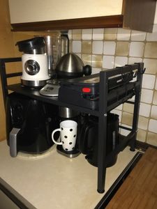 Küchenregale, Ausziehbarer Mikrowellenständer mit 6 Haken, 40-64cm ausziehbarer Mikrowellen Regal, Gewürzregal, Mikrowellenhalterung, Organizer mit 6 Haken, bis 30kg, Schwarz Kunden-Foto 17