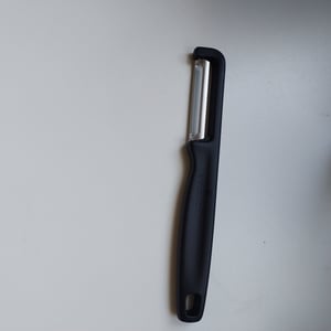 Victorinox V-7.60 75 Universalschäler schwarz Foto del cliente 1