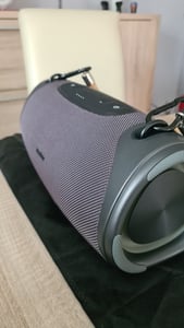 MEDION P61762 tragbarer Bluetooth Lautsprecher (Akku, Bass Boost, Musikbox, RGB Lichteffekte, IPX7 Wasserschutz & robust, integrierte Powerbank, 2X 25 W RMS) Blau Kunden-Foto 1