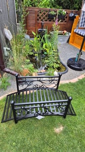 COSTWAY Gartenbrücke 118cm Metall, Teichbrücke bis 150kg, Brücke mit dekorativen Geländern, Metallbrücke Antik-Optik, Zierbrücke stabil & wetterfest Kunden-Foto 3