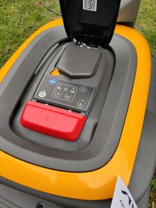 STIGA Rasenroboter A 300, kabellos, autonom, für Rasenflächen von 450 m² Kunden-Foto 5