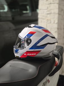 LS2 FF808 Stream II Vintage Helm, weiß/blau/rot, L (59/60) Kunden-Foto 1