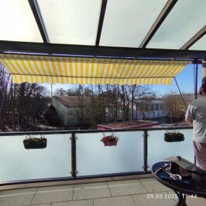 Jopassy upínacia markíza Markíza bez vŕtania Výškovo nastaviteľná balkónová markíza Slnečná markíza balkón 350cm biela žltá Fotografia od zákazníka č. 2