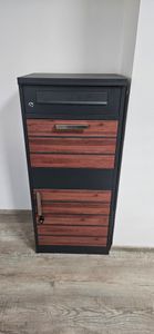 Zelsius Paketbriefkasten RAL7016 Anthrazit mit dunkelbraunen Holzoptik Elementen mit Diebstahlsperre Kunden-Foto 1