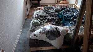 Merax letto per bambini 90x200cm/180x200cm letto estraibile Casa letto allungabile con protezione anticaduta e forma a tetto, in legno massiccio letto singolo e matrimoniale casa per bambini Foto del cliente 2