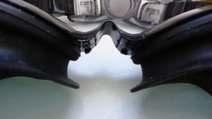 2 STK Wasserdichte und Anti-Beschlag-Schwimmbrille, flach, leicht, großer Rahmen, verstellbare Taucherbrille, mit einteiligen Ohrstöpseln (Plattiert) Kunden-Foto 4