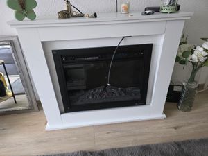 Juskys Elektrokamin 1000 / 2000 W - Standkamin mit Heizung, LED & Timer - Weiß Kunden-Foto 9