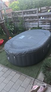 Bestway® LAY-Z-SPA® Spa Helsinki AirJet™ 180 x 66 cm, rond Photo du client 2