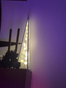 Osvetlený kužeľ s 20 teplými bielymi LED diódami a rotujúcimi hviezdami Fotografia od zákazníka č. 1