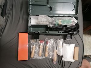 VEVOR Heißluft-Kunststoffschweißgerät, 1600 W Heißluftpistole, 50–600 °C PVC-TPO-Vinyl-Schweißpistole, Heißluft-Schweißgerät-Set mit 11 Zubehörteilen Kunden-Foto 2