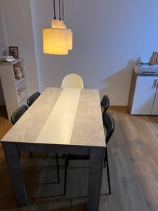 Esszimmertisch Küchentisch Esstisch Speisetisch Holztisch Tisch "Naperville I" Kunden-Foto 1