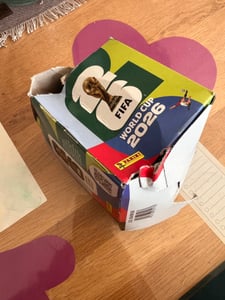Panini – naklejki z Mistrzostw Świata w Piłce Nożnej 2026, pudełko zawierające 50 sztuk Zdjęcie produktu od klienta nr 1