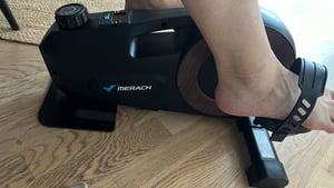 Mini Pedaltrainer – 8-Stufen Magnetwiderstand, leise <5 dB, LCD-Display & Anti-Rutsch-Basis, bis 100 kg, vormontiert, für Senioren & Büro Kunden-Foto 1