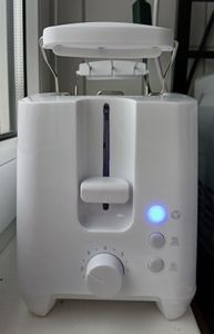 Bomann® kompakter Toaster 2 Scheiben | Toaster mit Auftau-/Aufwärm-/Schnellstoppfunktion | Toaster mit Brötchenaufsatz | TA 6065 CB weiß Kunden-Foto 1