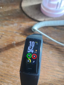 Smartwatch,Fitness Tracker Uhr mit Anruffunktion für Damen Herren Smartwatch,1,10" AMOLED Touchscreen Display,IP68 Wasserdicht,Gesundheitsfunktionen Kunden-Foto 1