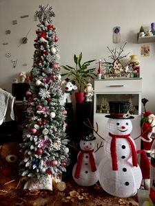 COSTWAY umelý vianočný stromček ceruzka, 180 cm jedľa so snehom, 460 koncov vetiev a skladací kovový stojan, vianočný stromček slim pink Fotografia od zákazníka č. 1