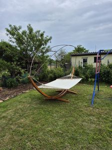 Amaca Fiqops amaca resistente alle intemperie amaca a palo da esterno in legno con telaio XXL amaca da giardino telaio 2 persone 410cm giardino lounger lounger Foto del cliente 1