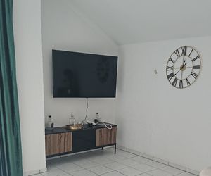 GrainGold TV-Schrank Deo - RTV-Schrank, RTV-Tisch, Lowboard, Wohnwand Modern, LED-Beleuchtung - TV-Schrank Graphit, Eiche Wotan Kunden-Foto 1