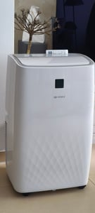Condizionatore mobile 12000 BTU/h (3.500 watt) - Condizionatore mobile 4in1 con WiFi/App monoblocco refrigerante - telecomando, timer 24h, deumidificatore Foto del cliente 3