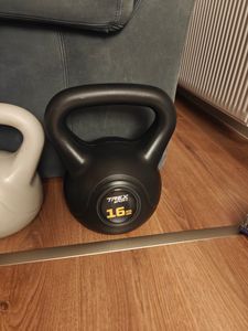TREX SPORT Kettlebell 16 kg Kugelhantel Schwunghantel TX-016CKB | Kugelgewicht, Fitness & Krafttraining | rutschfester Griff, bodenschonend Kunden-Foto 4
