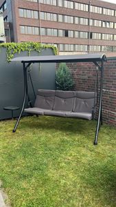 Outsunny Hollywoodschaukel mit Couchtische, 3-Sitzer Gartenschaukel Sonnendach Kunden-Foto 2