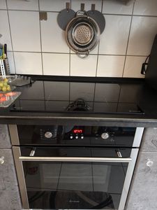 Cuisinière: 60cm Four encastrable BO8805SS + 59cm Plaque Induction IH85900ED Photo du client 1