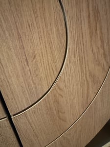Armario de zapatos moderno Merax con puertas redondeadas geométricas, estante para zapatos con espacio de almacenamiento de varios niveles, mueble auxiliar para el pasillo con patas de madera, color Foto del cliente 2
