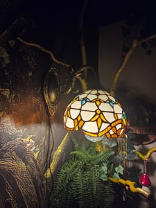 Retro wandlamp, binnenverlichting. Nachtkastlamp met glas-in-lood details. Victoriaanse stijl, LED, geschikt voor hal, woonkamer, slaapkamer. Decoratieve verlichting Klantenfoto 1