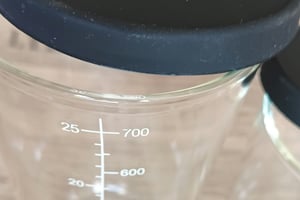 ESGE-Zauberstab Becherset Glas 7150 bestehend aus zwei Messbechern 400 ml & 700 ml aus Borosilikatglas inkl. Deckel Kunden-Foto 2