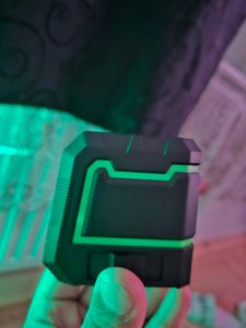 Kreuzlinienlaser 2-Linien Laser Level Grüne Laser Kreuzlinie, vertikale Linie, horizontale Linie, Selbstnivellierung, IP54 Wasserdicht Lasermessgeräte Kunden-Foto 1