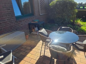 di volio Gartenmöbel-Set RIETI Beige/Grau, Garten Möbel aus Polyrattan und Stahl, Gartenmöbel für 6 Personen - Couchtisch & 6 Stühle Kunden-Foto 1