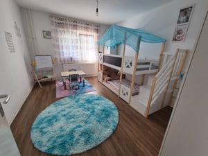 Flieks Etagenbett 90x200cm Kinderbett mit Rutsche und Tafel, Hochbett mit Rausfallschutz, Hausbett mit Leiter, Massivholz mit Lattenrost für 2 Kinder Kunden-Foto 2