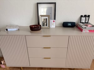 Kommode NUBIA NB-02 mit 3 Schubladen 2 Türen Sideboard 150 cm Mehrzweckschrank Anrichte Highboard SoftClose, Push-to-Open, Modern (Schwarz Matt) Kunden-Foto 1