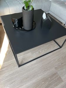 Table basse 'Lebus' métal 38 x 85 x 85 cm noir Photo du client 1