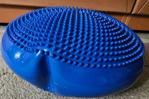 Ballsitzkissen Balancekissen 33cm Durchmesser Orthopädisches SitzBalancekissen Luftkissen Balance-Kissen Balance Pad Sitzkissen Kissen Yoga Schwarz Retoo Kunden-Foto 1