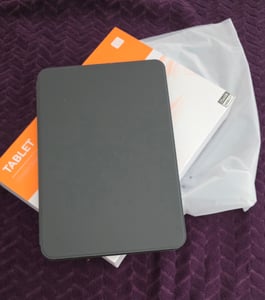 Tablet P13 Pro 4G LTE s podporou dvou SIM karet, Android 16, 13,4" 2,4K + 120 Hz, 48 GB (12 + 36) RAM + 256 GB ROM (2 TB TF), 12 000 mAh, Widevine L1, Gemini AI – s klávesnicí, myší a stylusem Fotografie od zákazníka č. 5