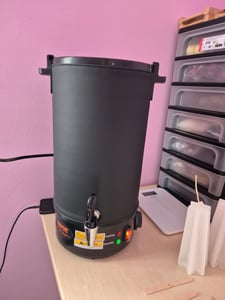 SucceBuy 10litrový elektrický tavič vosku - ideální pro výrobu svíček, pro soukromé i komerční použití. Vysoce kvalitní tavicí nádoba pro profesionální i hobby řemeslníky. Fotografie od zákazníka č. 2
