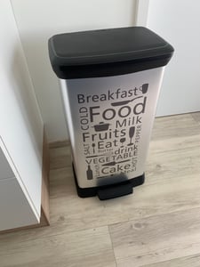 Curver Abfalleimer mit Pedal 50L Kunden-Foto 1