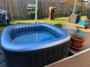Whirlpool aufblasbar BRAST MSpa Tekapo für 6 Personen 185x185cm In-Outdoor Pool 132 Massagedüsen Energiespar-Timer Heizung Aufblasfunktion per Knopfdruck Bubble Spa Wellness Massage Kunden-Foto 1