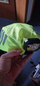2x Regenschutz Fahrradhelm Neon Gelb Helmüberzug Fahrrad reflektierende Streifen Kunden-Foto 1