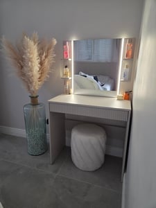 IDOHOME-Schminktisch ELENA mit Schublade in Kaschmir mit Spiegel und LED-Beleuchtung geriffelte Front eleganter Frisiertisch für Schlafzimmer Kunden-Foto 1