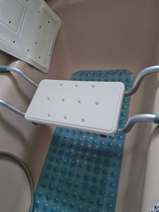 Badewannensitz Duschhocker Duschsitz Duschstuhl Kunden-Foto 1