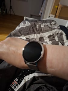 Maoo Ventura AMOLED Smartwatch Damen, RVS und 3x Silikonarmband, Schrittzähler, Herzfrequenzmesser, Schlafmonitor, Multisport, Android & iOS, Silber Kunden-Foto 2
