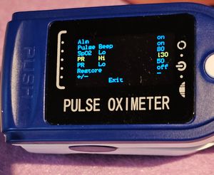 Pulsoximeter für den Finger zur Pulsmessung und Sauerstoffsättigung FÜR DEN FINGER Kunden-Foto 10