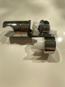 Supporto universale per soffione doccia Asta doccia in plastica cromata Regolabile Supporto per soffione doccia Supporto per doccetta senza foratura Foto del cliente 2