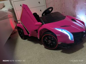 Elektryczny samochód dla dzieci COSTWAY Lamborghini, pojazd dla dzieci z pilotem zdalnego sterowania 2,4 G, reflektorami LED, klaksonem i muzyką, pojazd elektryczny 3-6 km/, elektryczny samochód dla dzieci w wieku od 3 lat (różowy) Zdjęcie produktu od klienta nr 4