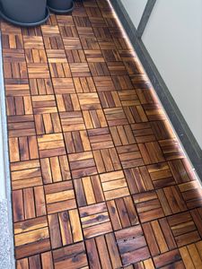 2m² Holzfliesen Terrassenfliesen Holz Fliesen Mosaik 30x30 cm - 22 STK Balkonfliesen wetterfest aus Akazienholz mit Klicksystem für Terrasse Balkon Kunden-Foto 1