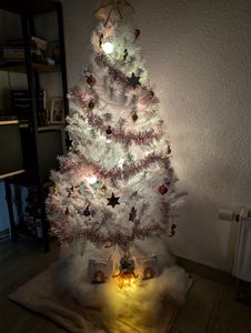 ALIGHTUP 150cm Künstlicher Weihnachtsbaum mit 350 Spitzen PVC, Tannenbaum mit ständer, Weiß Kunden-Foto 14