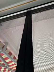 EASYmaxx Insect Protect Insektenschutzvorhang mit eingenähten XXL-Magnetbändern - 100 x 210 cm - Schwarz Kunden-Foto 2