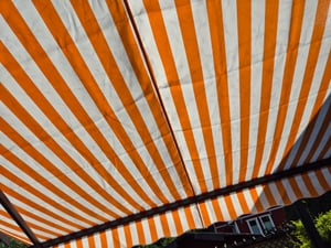 vidaXL Tenda da sole elettrica con manovella antracite 4x3 m Foto del cliente 1